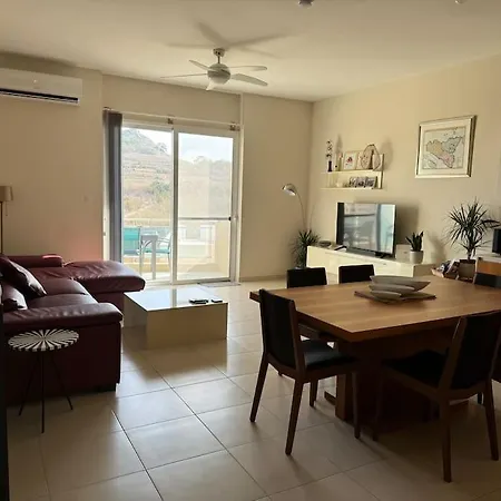 Magic With Views 2 Minutes From Sea Daire *